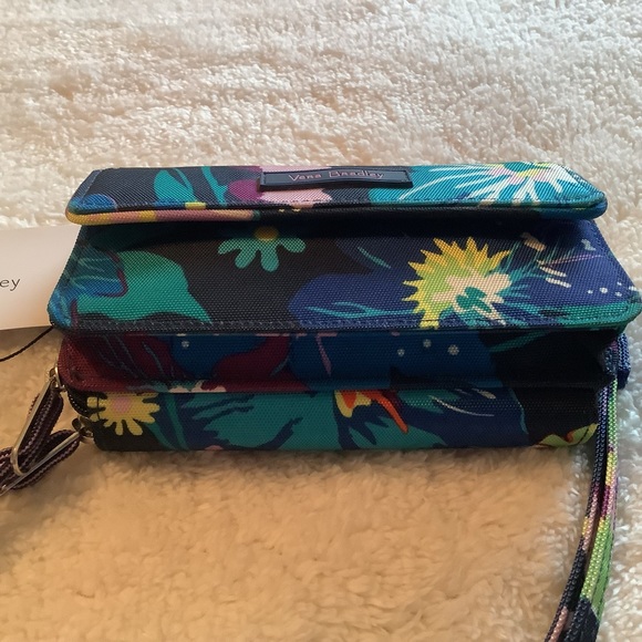 SoldVera Bradley RFID Lighten Up All In One Wallet - Picture 6 of 12